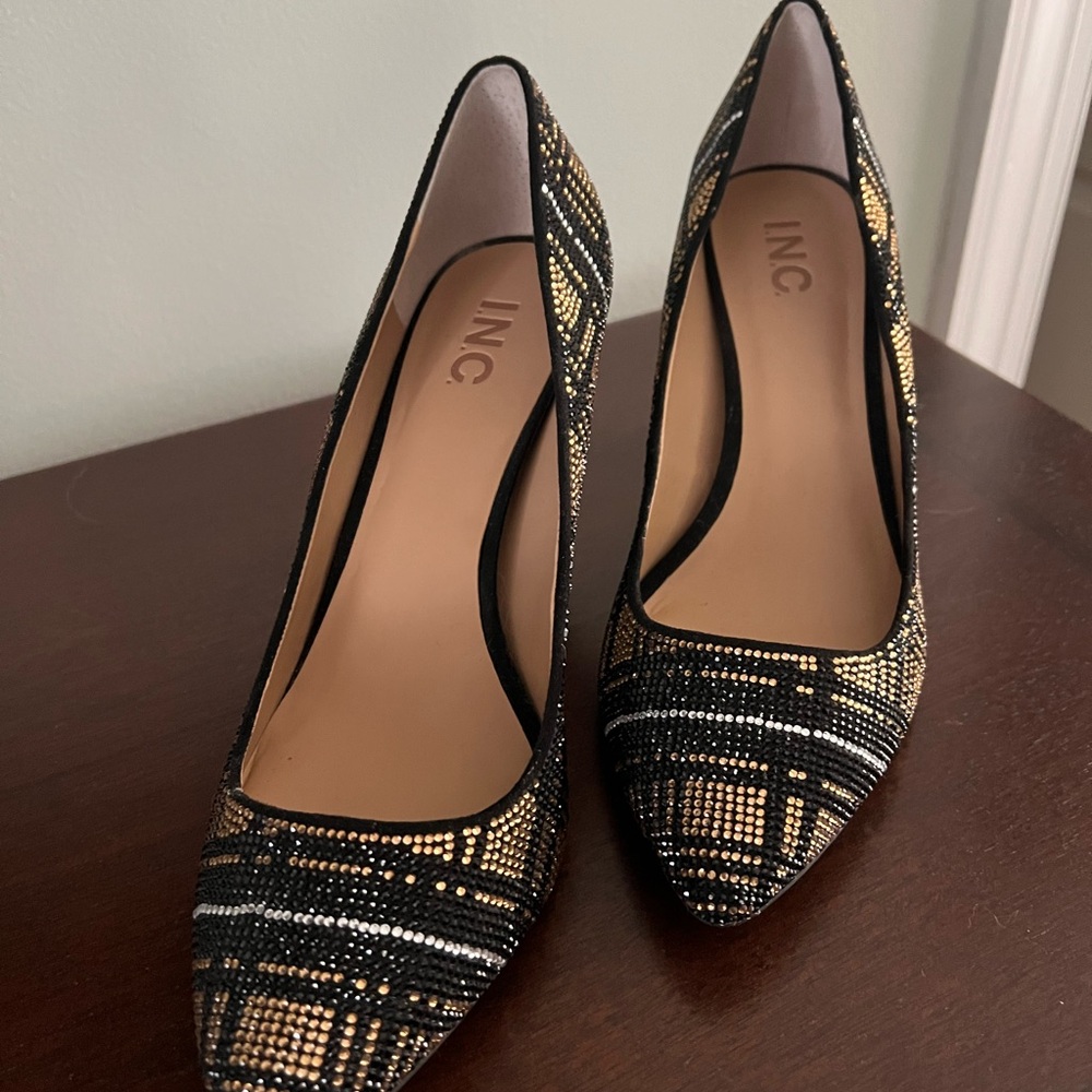 INC International Concepts Black and Gold Heels with Metallic Embellishments